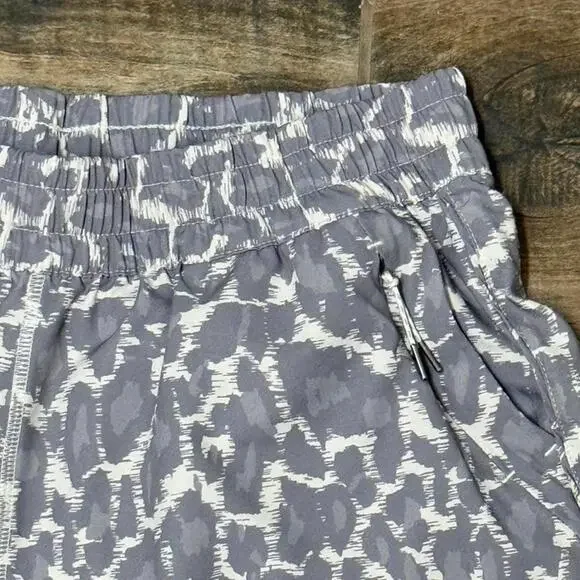 VUORI Women's Dash Mid Rise Animal Print Running Shorts, Opal Spots (Gray), L - Picture 11 of 12